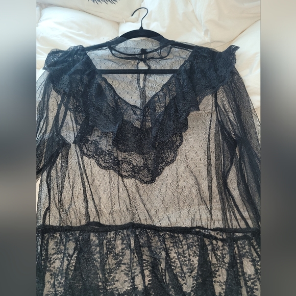 Sheer Ruffle Blouse - Picture 3 of 5